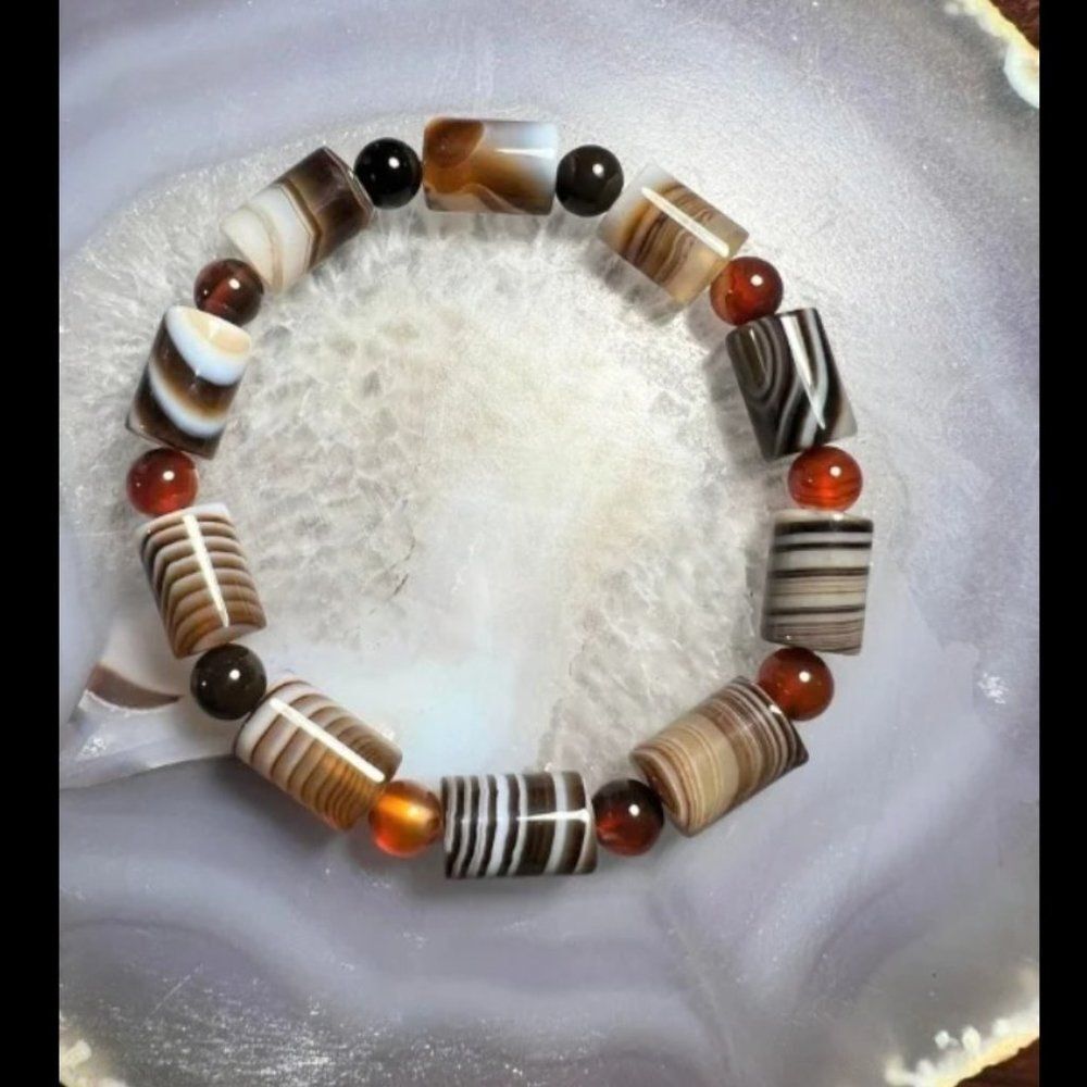 Brown Banded Agate Stretch Bracelet - NWOT